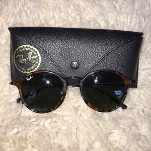 Rayban round fleck sunglasses